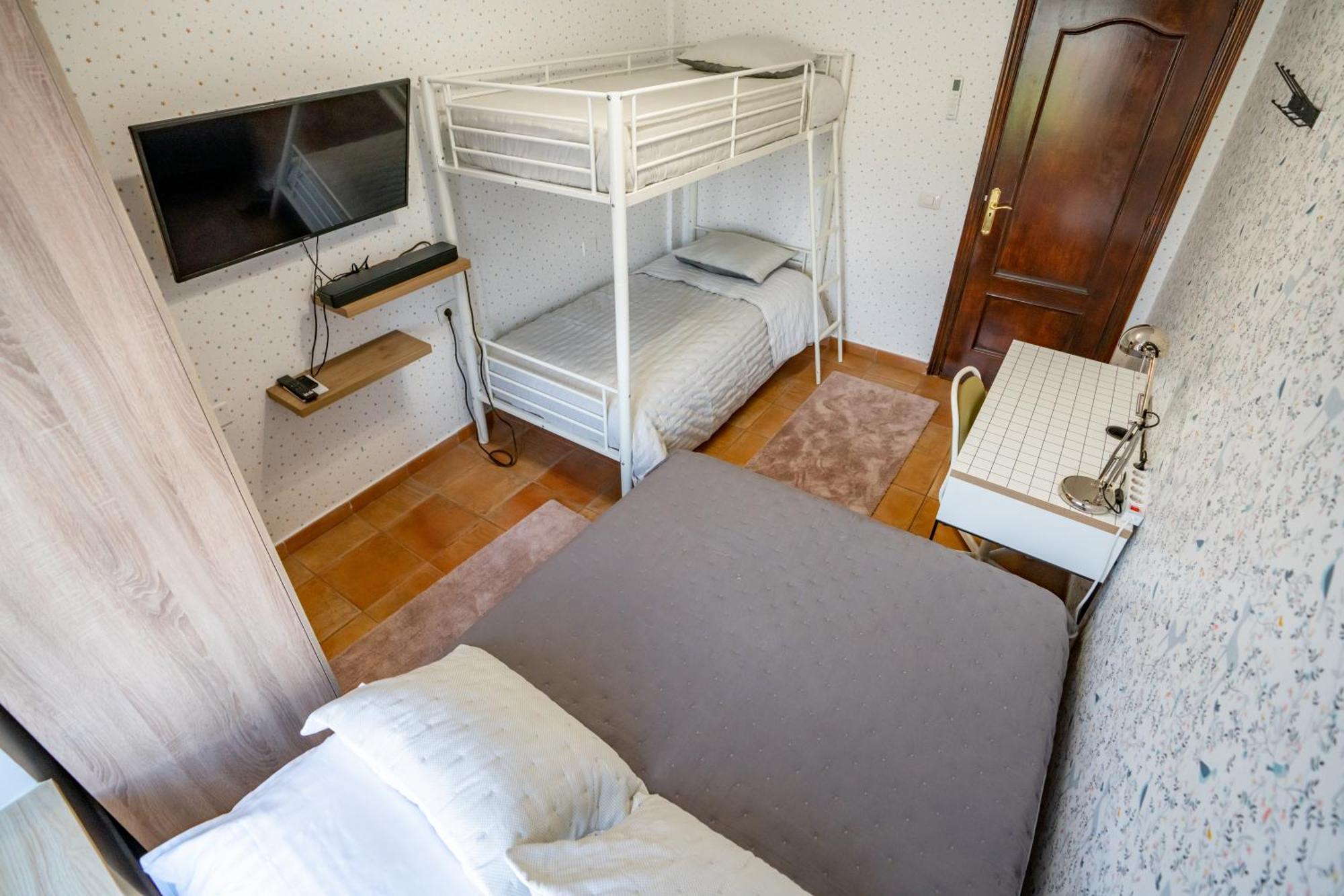 Casa Julio - Alcala Complete Coastal Retreat - Entire Apartment - 3 Min Walk From The Ocean - Shared Entrance With Host Exterior photo